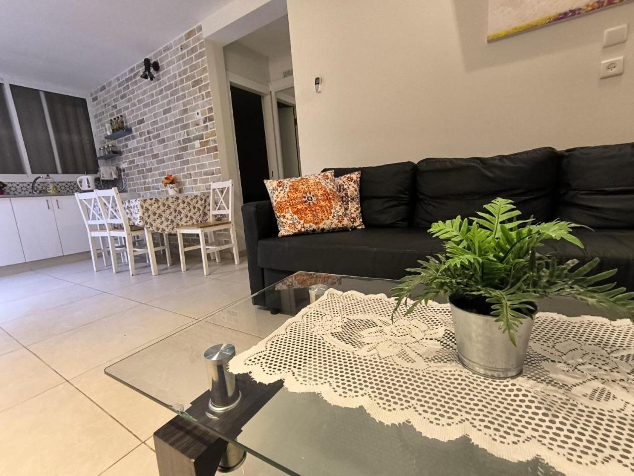 Appartamento The-home-away-from-home Eilat